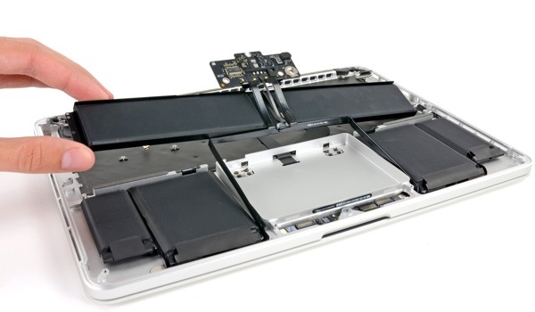 iFixit smonta MacBook Pro 13'' Retina