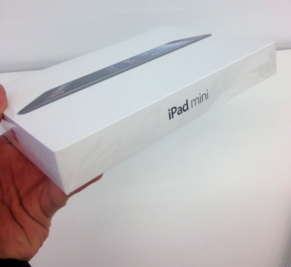 iPad mini scatola italia